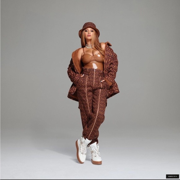 IVY PARK x ADIDAS IVP Super Sleek Boots - Picture 13 of 14